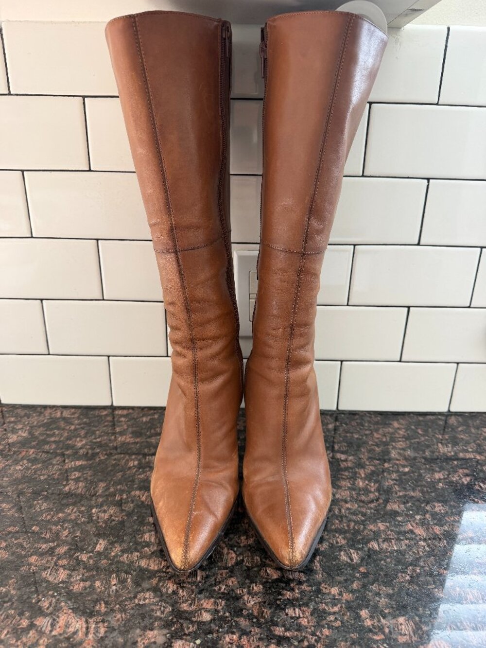Bakers Heeled Leather Boots 9M Brown Side Zip Pointed Toe Vintage